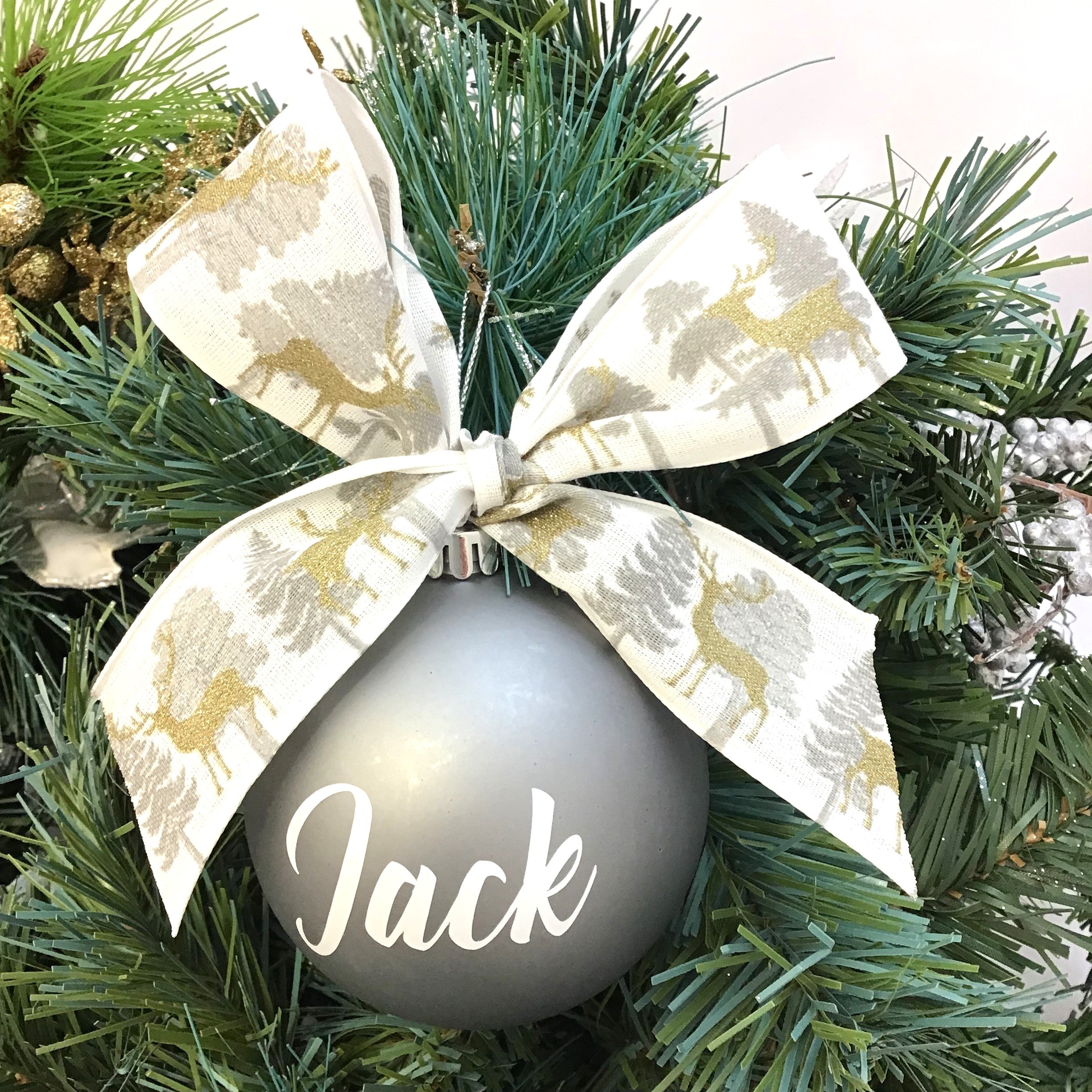 Personalised White Christmas Scenebauble | Personalised Luxury ...