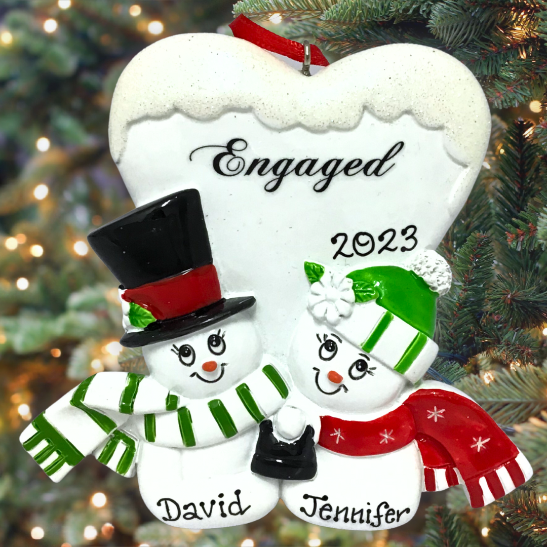 Personalised Christmas Engagement Ornaments: A Touch of Magic for the Festive Season