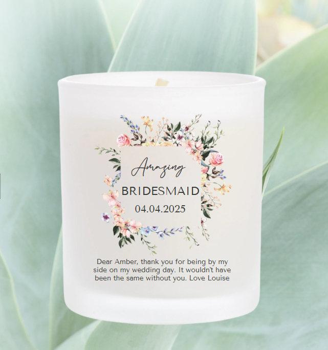 A Thoughtful 'Thank You' Gift: Personalised Bridesmaid Candle