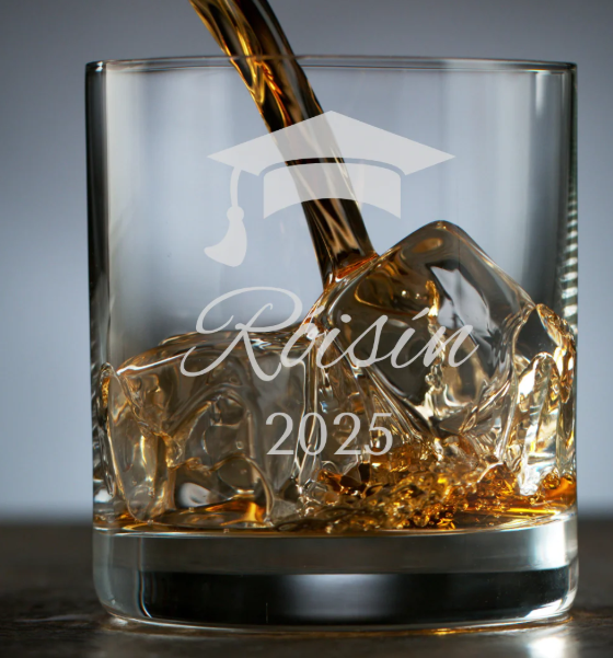 🎓 Graduation Gift Guide: Celebrate Success with a Personal Touch