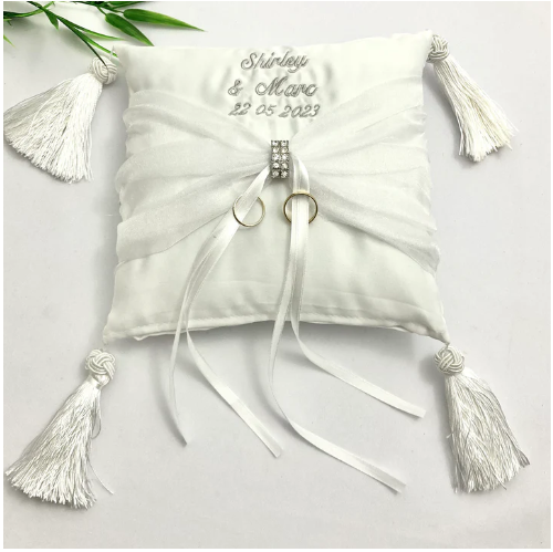 Add a Touch of Elegance with a Personalised Ring Bearer Pillow