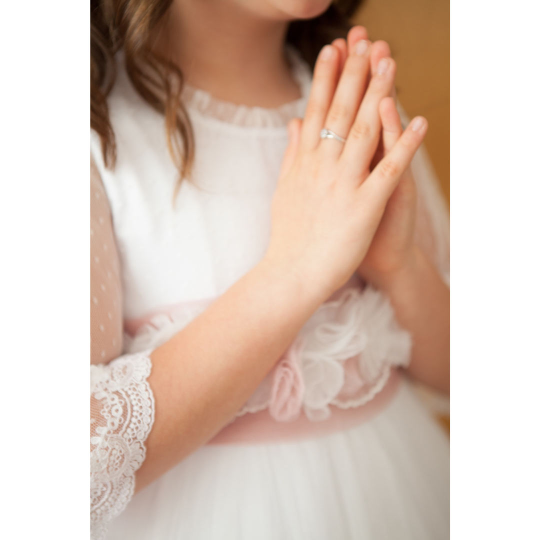 What Do I Gift My Godchild on Their First Holy Communion Day?