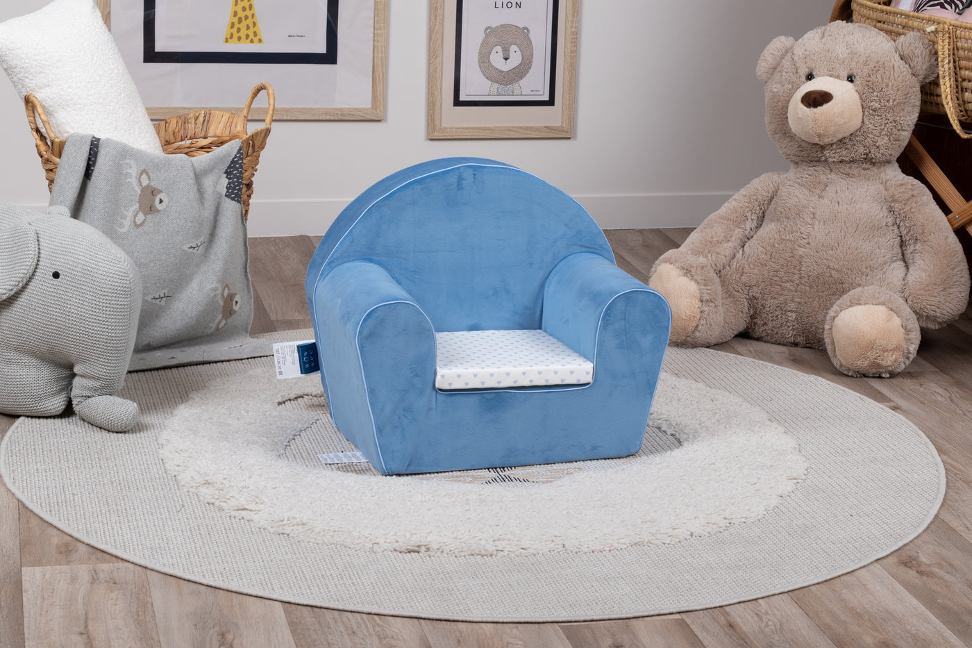 Little hot sale boy chair