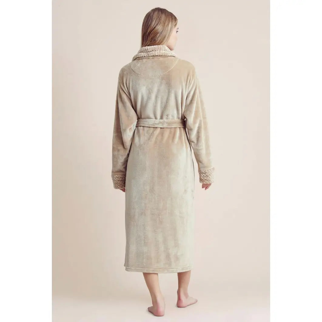 Luxury Fluffy Dressing Gown for Women: Soft, Warm, Cosy & Elegant